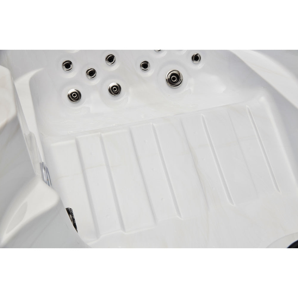 Regal 4-Person Hot Tub - Image 6